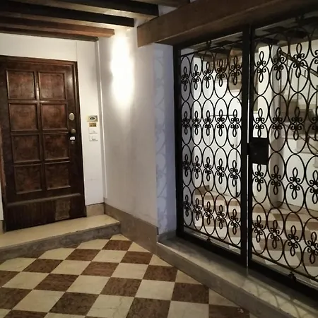 Luxury Near Rialto Bridge Apartment Venice