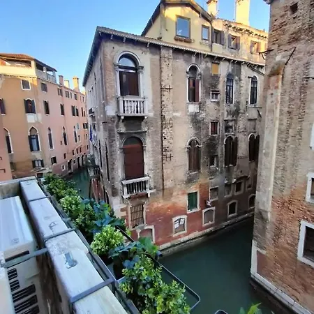 Apartment Luxury Near Rialto Bridge