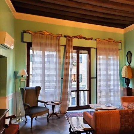 Luxury Near Rialto Bridge Venice
