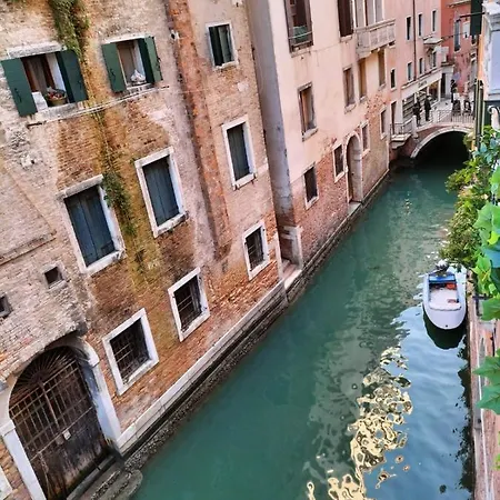 Apartment Luxury Near Rialto Bridge